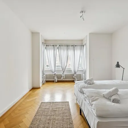 For Explorers 224 Zürich